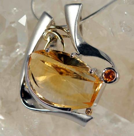 /media/images/Boutique/Bijoux/citrine-saphir-jaune.JPG